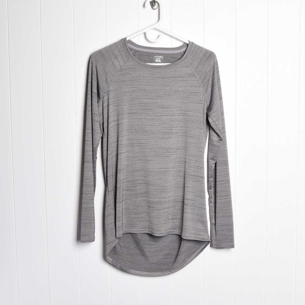 Jockey Women’s work out athletic long sleeve tee with thumb holes, size S